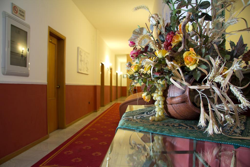 Hotel Degli Amici Πομπηία Εξωτερικό φωτογραφία