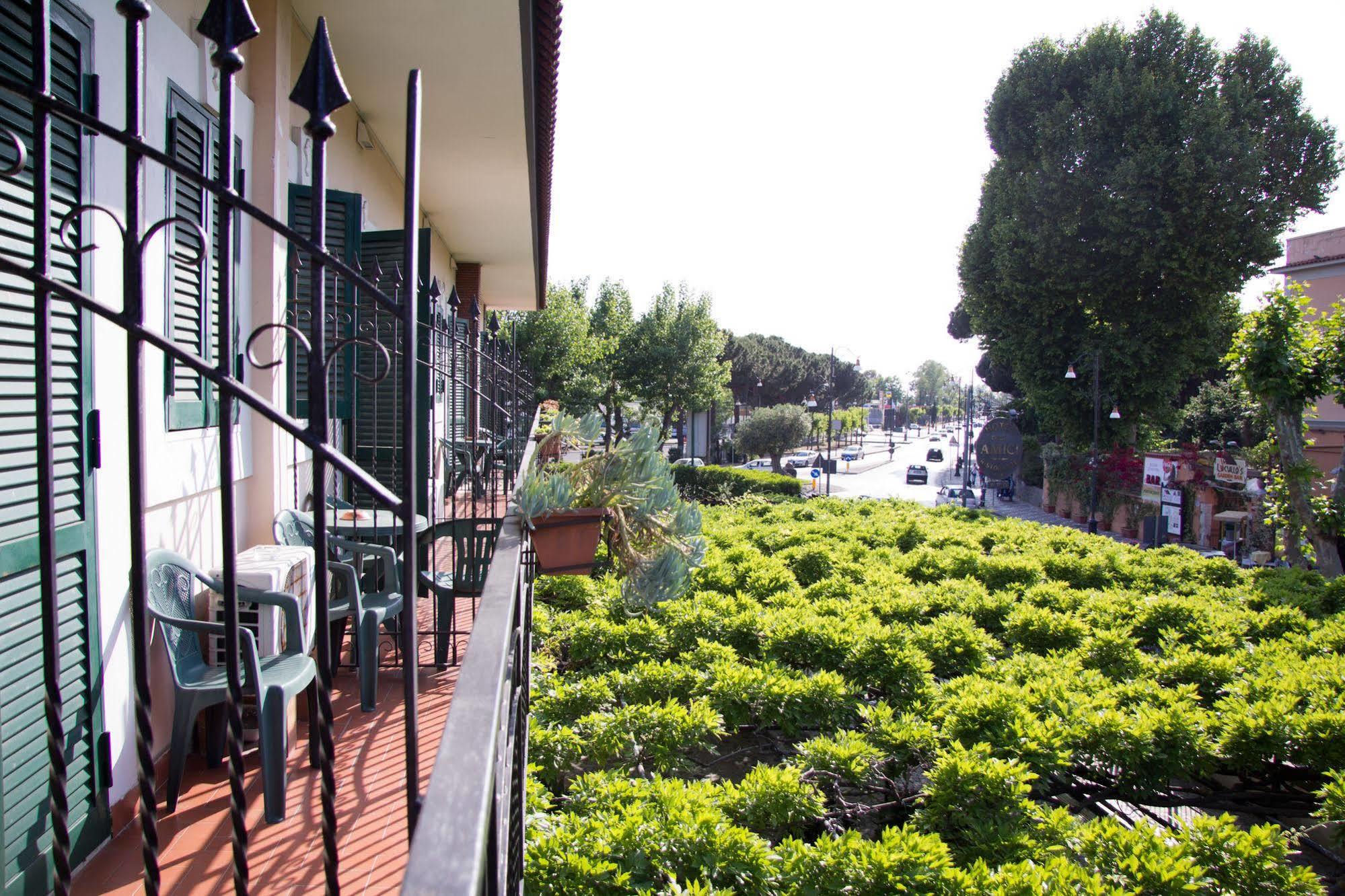 Hotel Degli Amici Πομπηία Εξωτερικό φωτογραφία