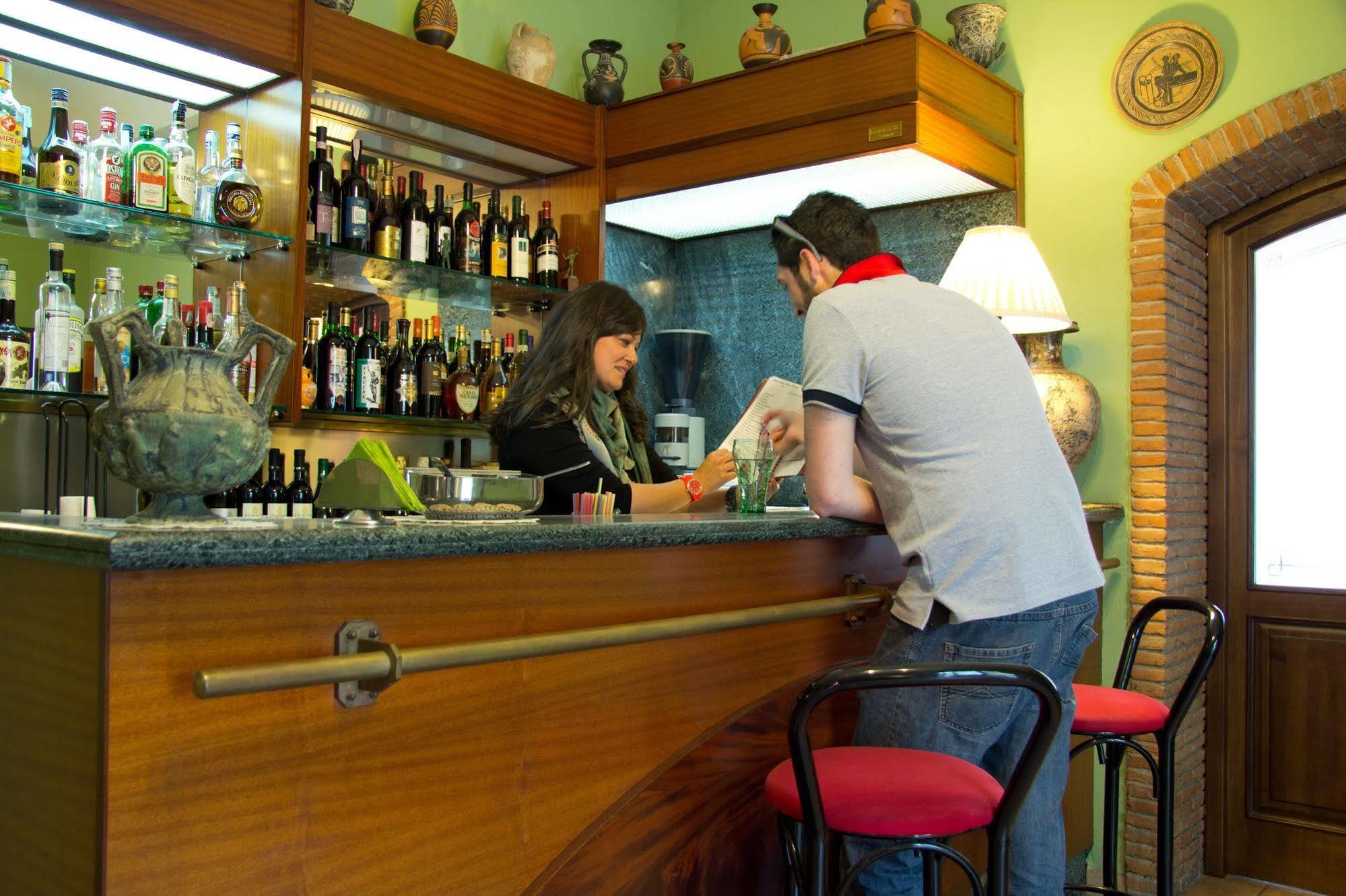 Hotel Degli Amici Πομπηία Εξωτερικό φωτογραφία