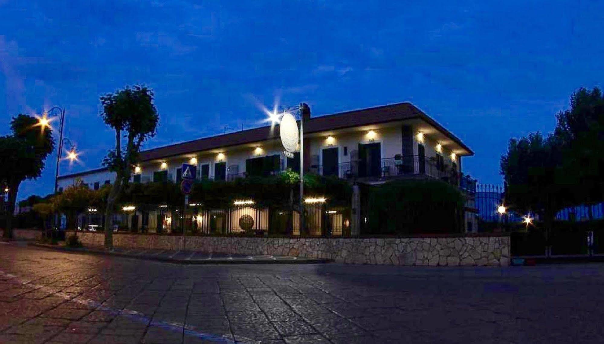 Hotel Degli Amici Πομπηία Εξωτερικό φωτογραφία