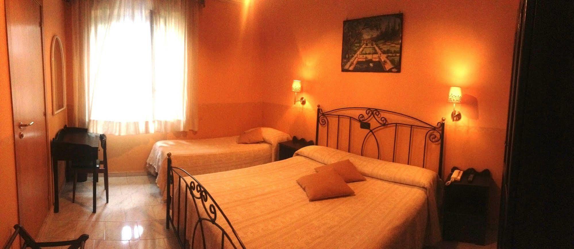 Hotel Degli Amici Πομπηία Εξωτερικό φωτογραφία