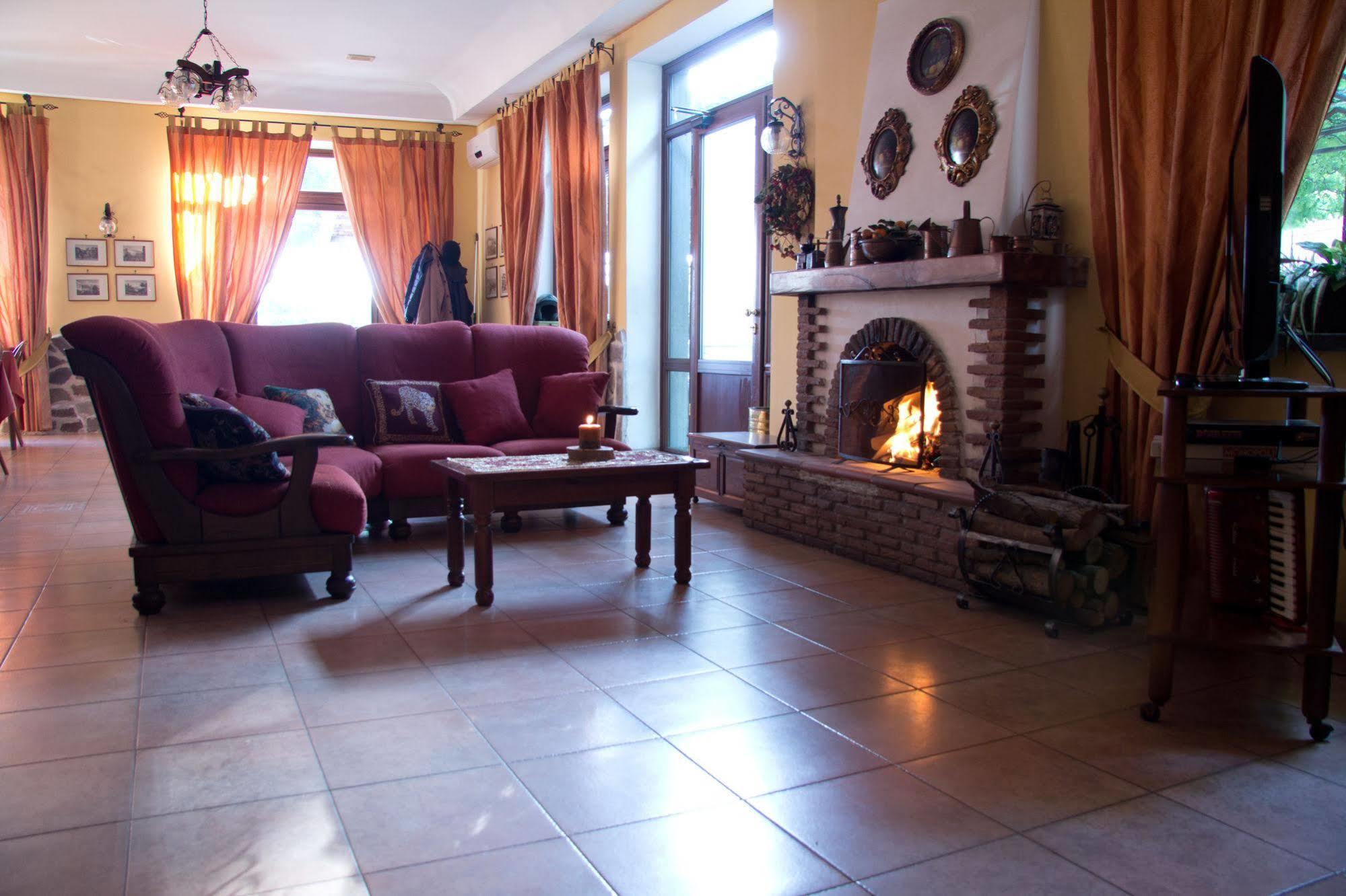 Hotel Degli Amici Πομπηία Εξωτερικό φωτογραφία